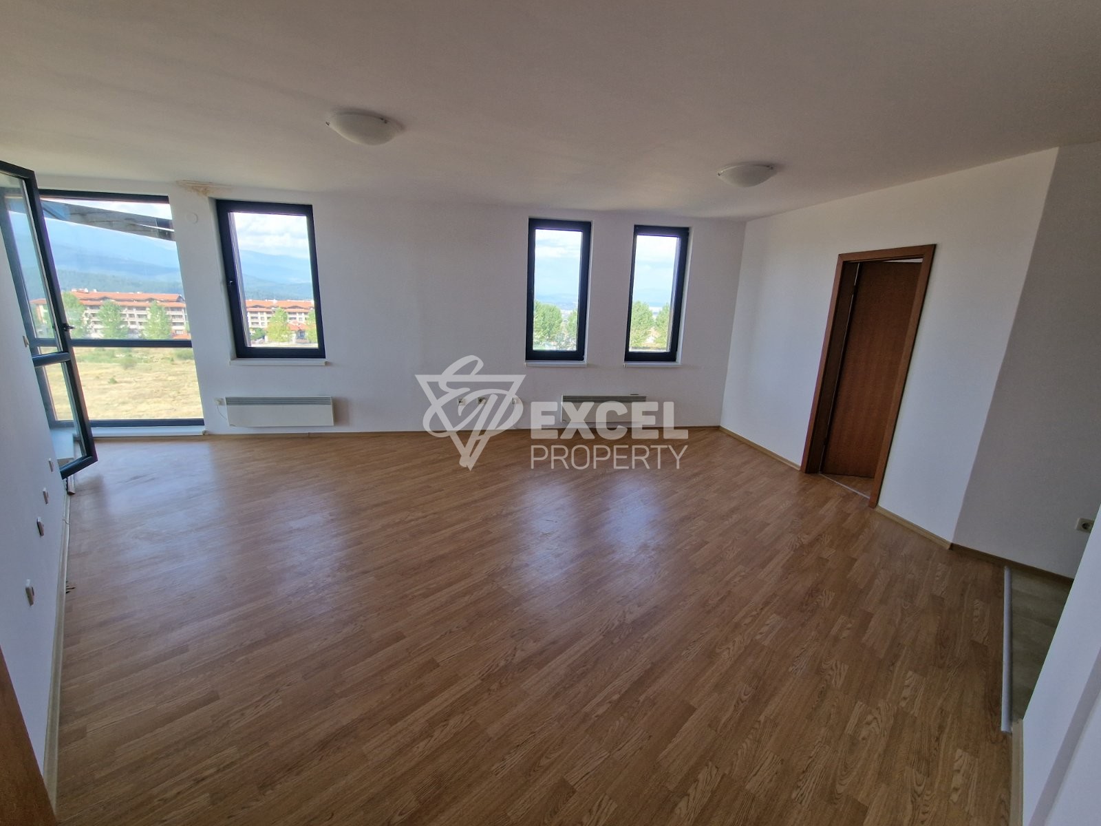 Продается просторная двухкомнатная квартира в комплексе Aspen Heights рядом с гольф-клубом Pirin Golf
