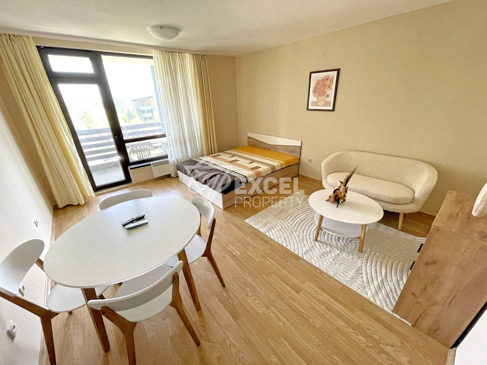 Просторная, недавно меблированная студия на продажу в Aspen Suites, рядом с гольф-клубом Pirin Golf