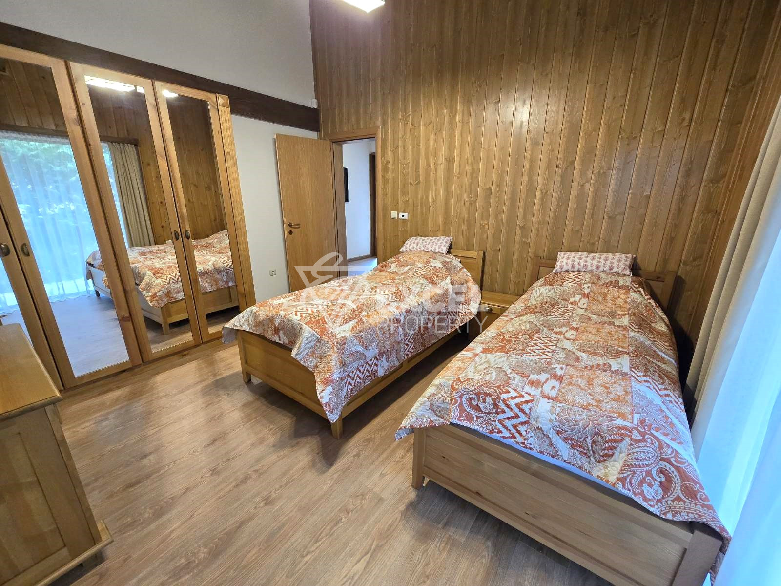 Полностью законченный и меблированный дом на продажу в гольф-клубе «Пирин»: ваш выбор для изысканной жизни!