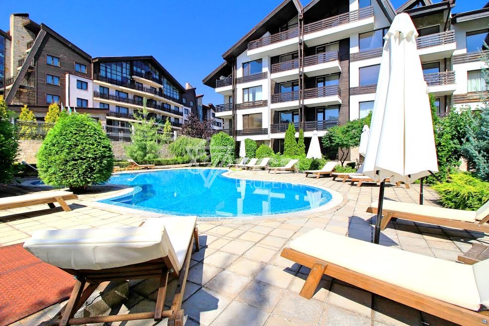 Просторная, недавно меблированная студия на продажу в Aspen Suites, рядом с гольф-клубом Pirin Golf