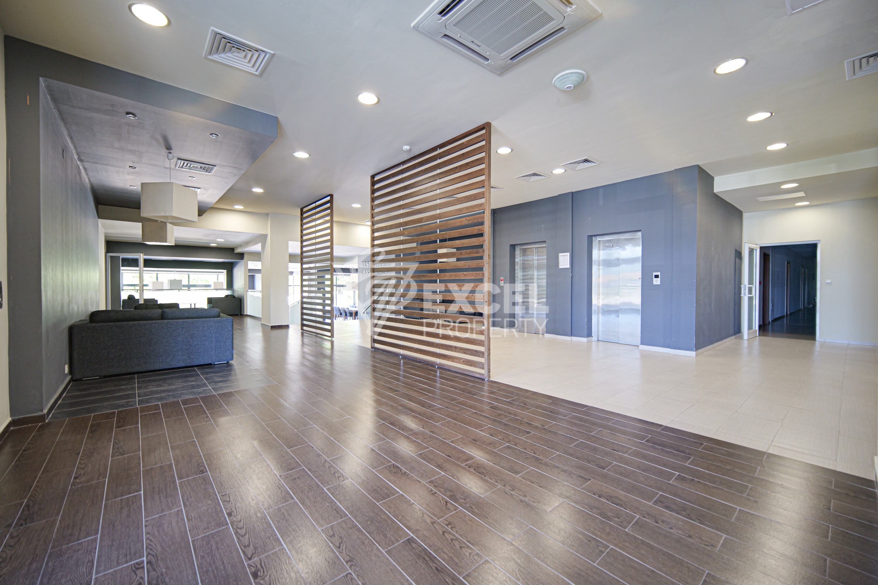 Продается просторная двухкомнатная квартира в комплексе Aspen Heights, район Разлог.