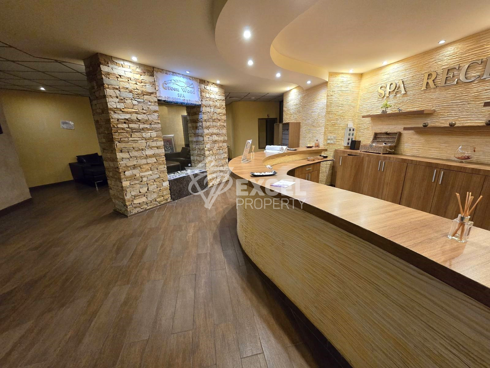 Просторно, обзаведено студио с фронтална гледка към Пирин за продажба в Green Wood, район Разлог