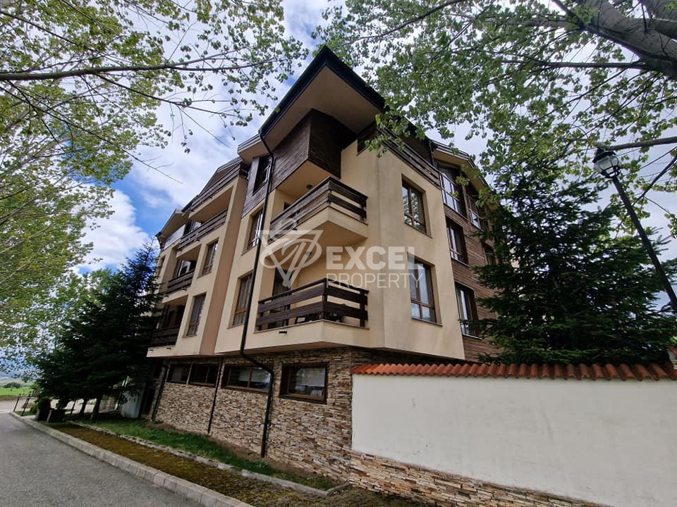 Продается просторная двухкомнатная квартира в Green Wood, Разлог