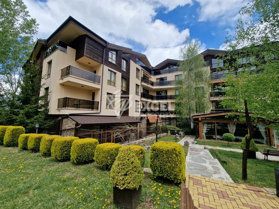 Просторно, обзаведено студио с фронтална гледка към Пирин за продажба в Green Wood, район Разлог