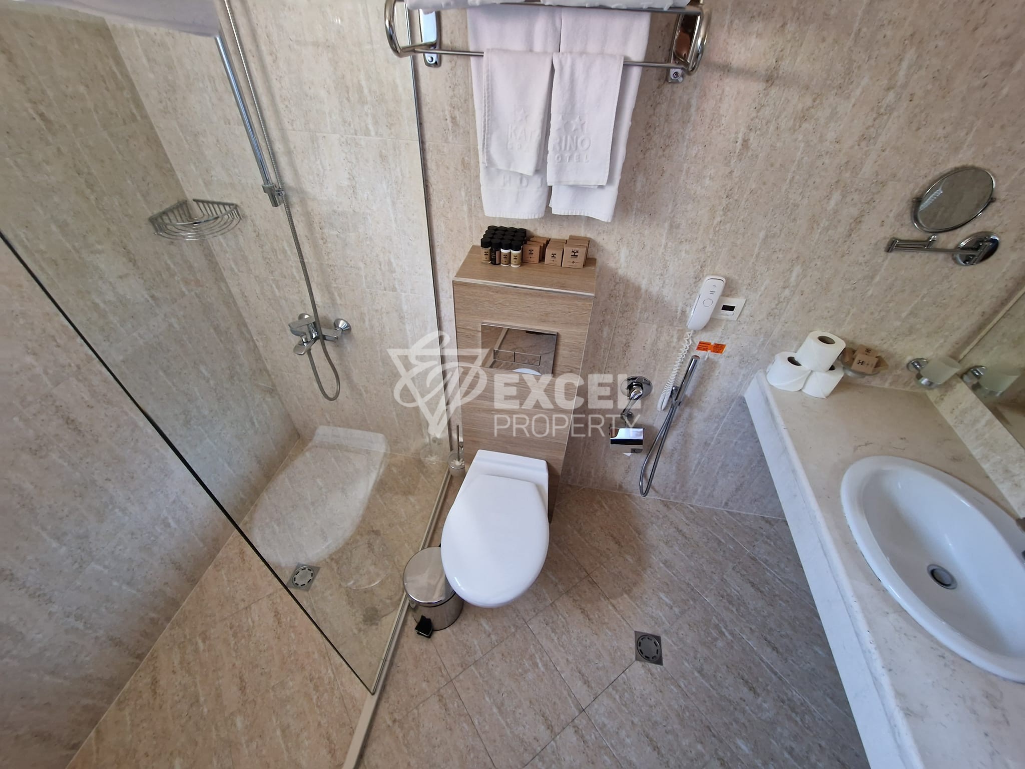 Продажа таунхауса с 4 спальнями и прилегающим двором в Катарино СПА, район Разлог