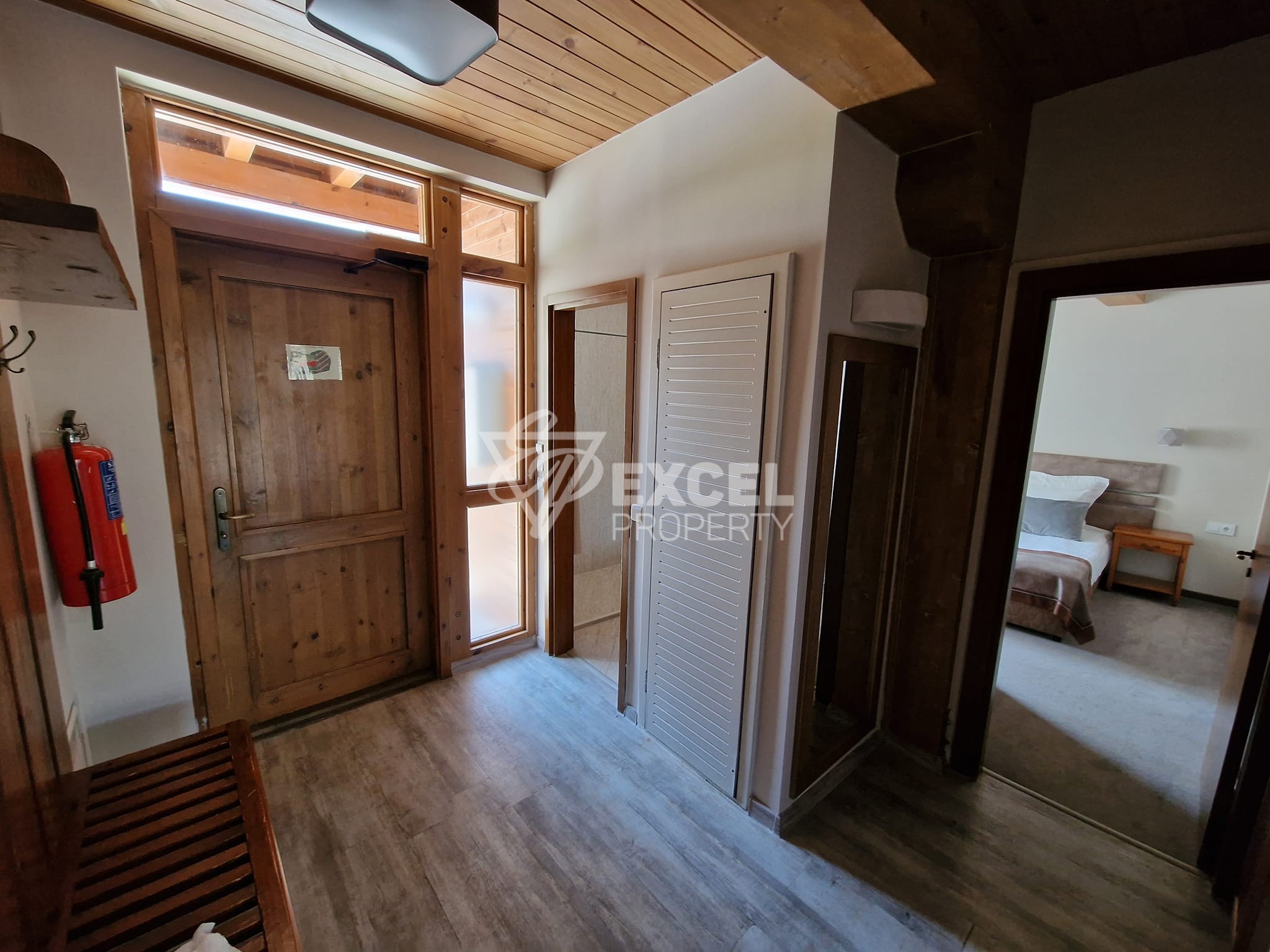 Продажа таунхауса с 4 спальнями и прилегающим двором в Катарино СПА, район Разлог