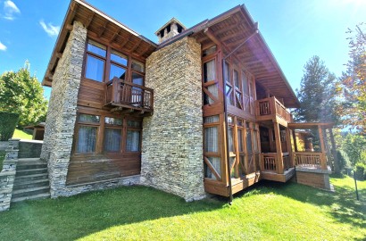 Продажа таунхауса с 4 спальнями и прилегающим двором в Катарино СПА, район Разлог