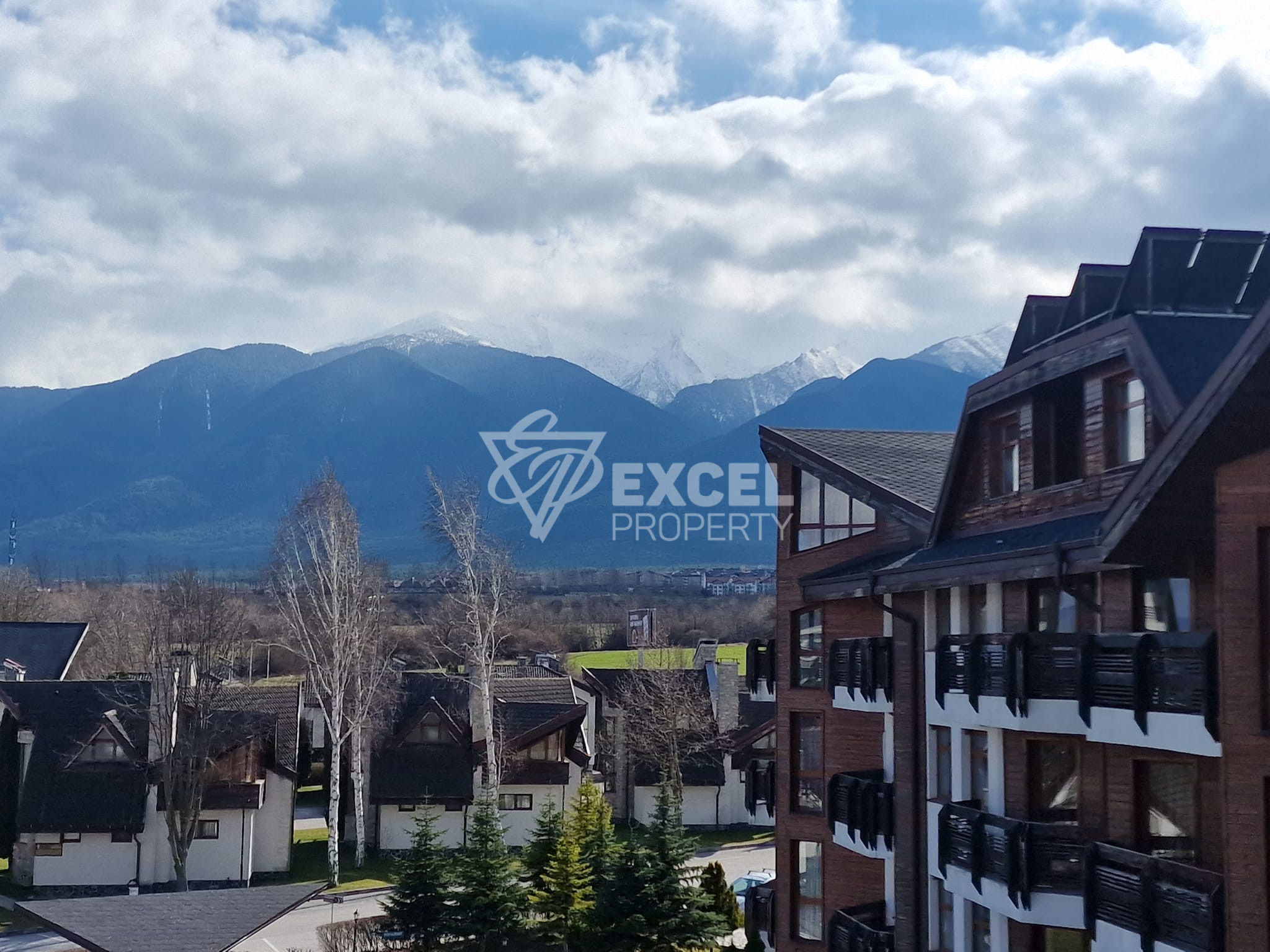 Redenka Holiday Club: двухкомнатная квартира с южной экспозицией и прекрасным видом на горы недалеко от Банско и Разлога