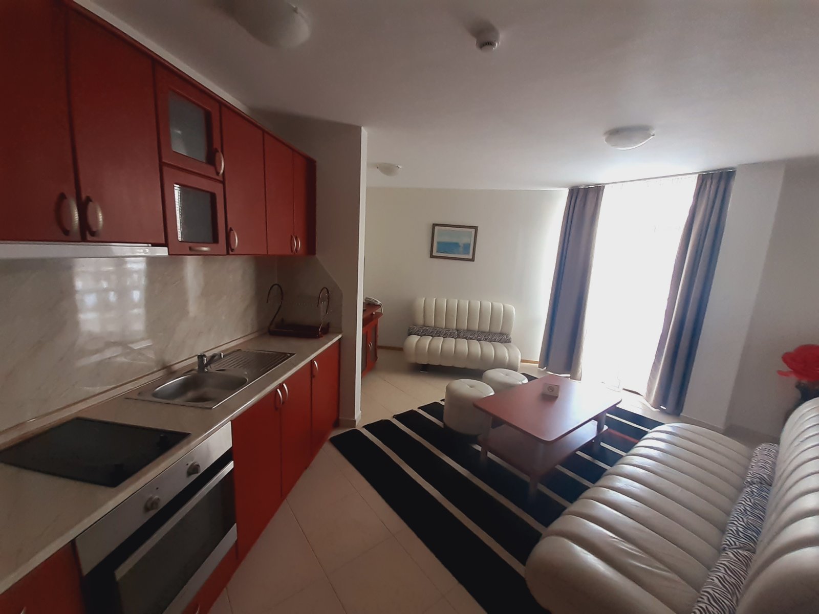 Банско: Трехкомнатная квартира в закрытом комплексе Elegant LUX с бассейном