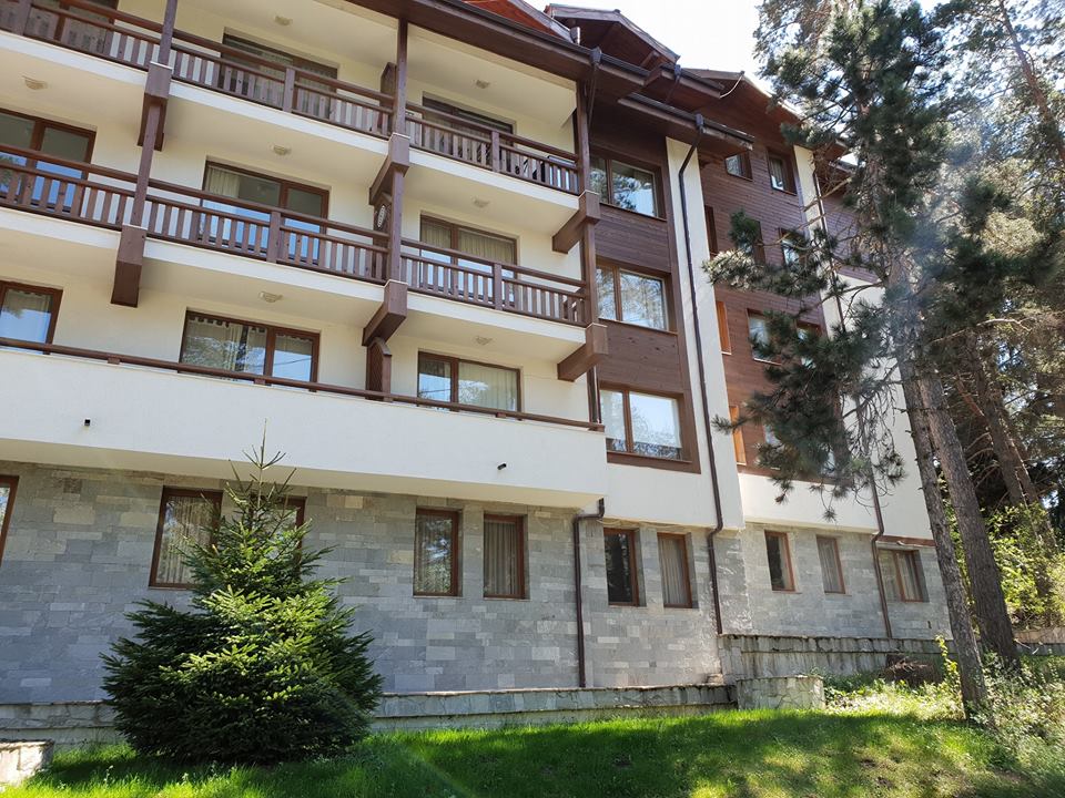 Продажа двухкомнатной квартиры с низкой таксой за обслуживание в Банско