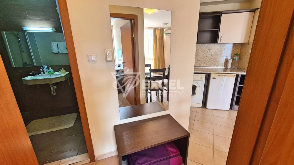 Акция! Очень просторная двухкомнатная квартира на центральной аллее Солнечного Берега