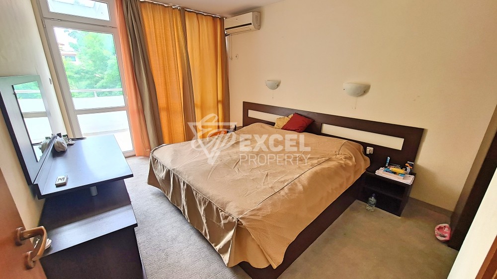 Акция! Очень просторная двухкомнатная квартира на центральной аллее Солнечного Берега