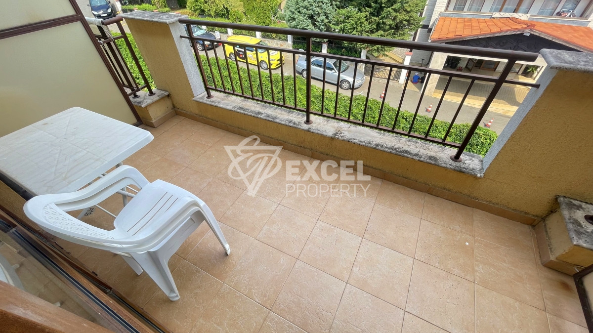 Меблированная студия на продажу в Святом Власе с частичным видом на море