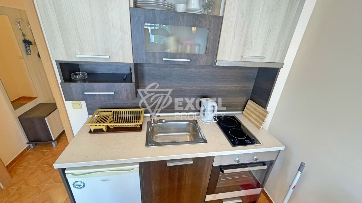 Меблированная студия на продажу в Святом Власе с частичным видом на море