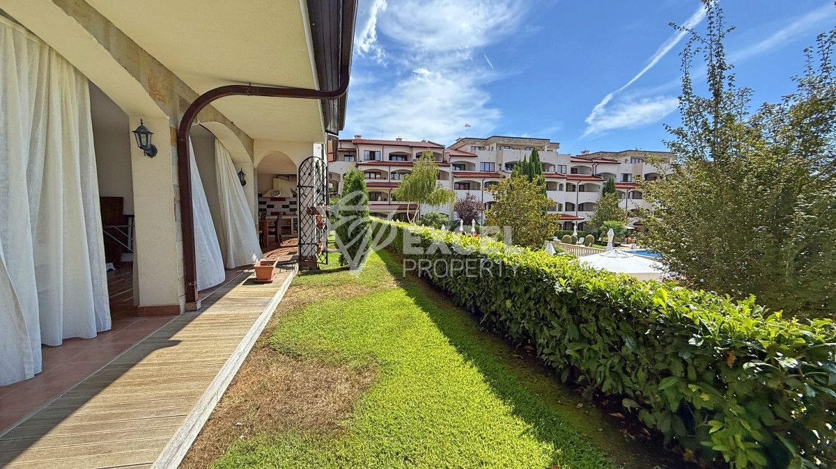 Уникальная многокомнатная недвижимость с атмосферой дома на первой линии моря - Святой Влас