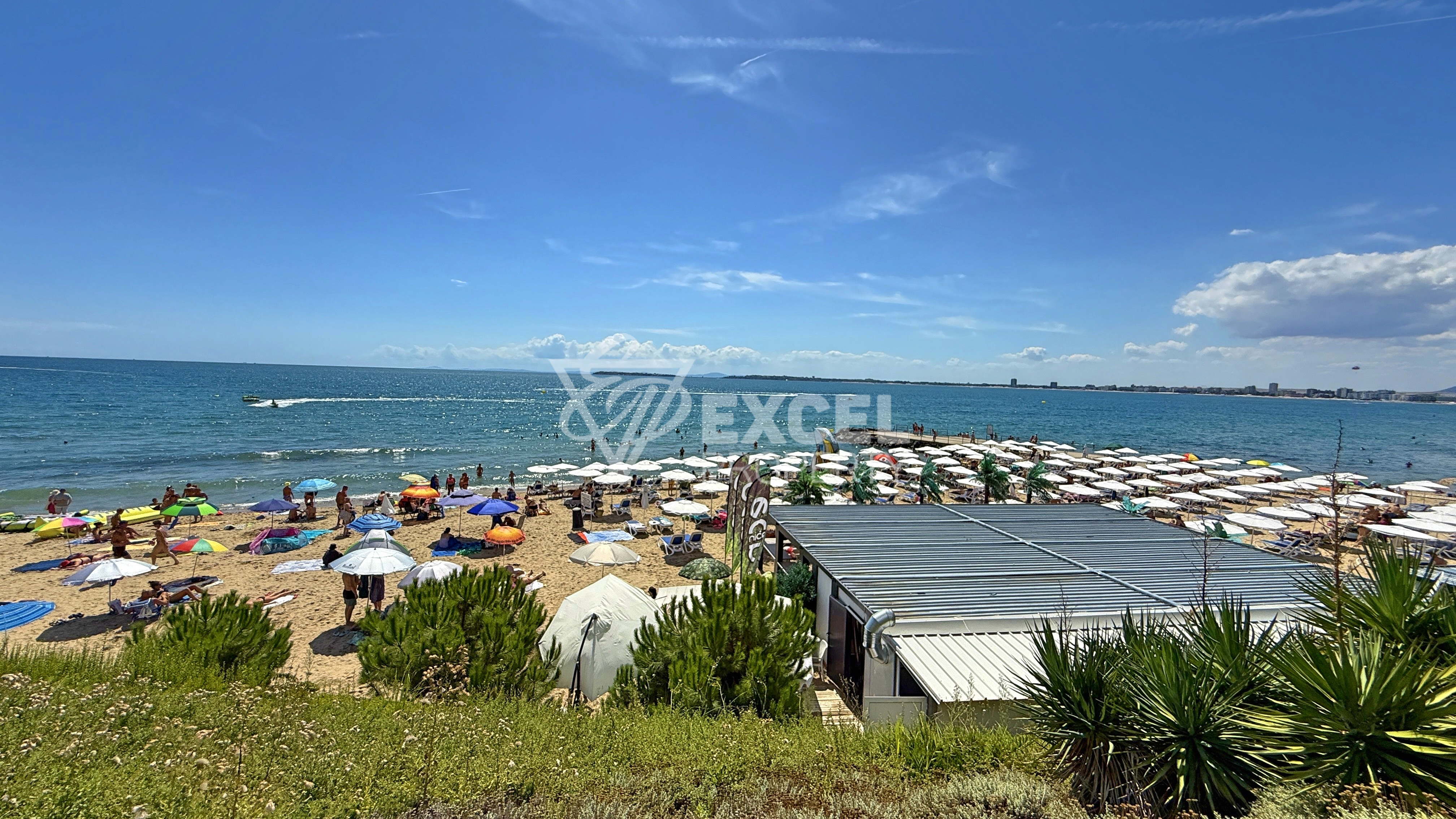 Уникальная многокомнатная недвижимость с атмосферой дома на первой линии моря - Святой Влас