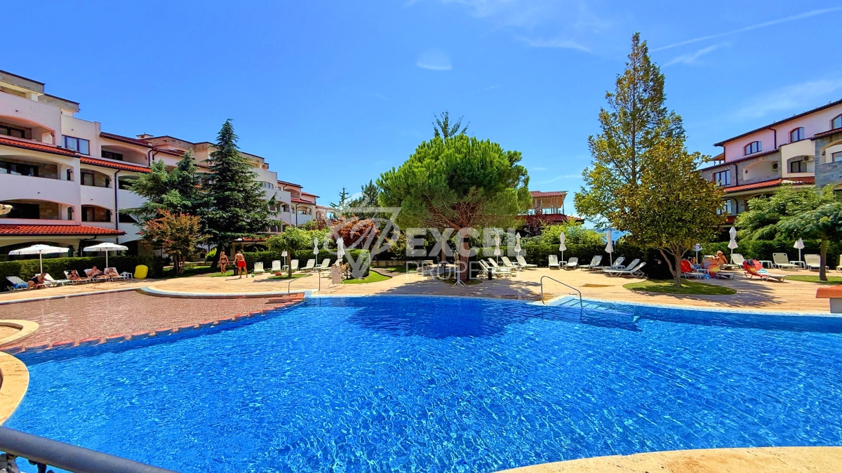 Уникальная многокомнатная недвижимость с атмосферой дома на первой линии моря - Святой Влас