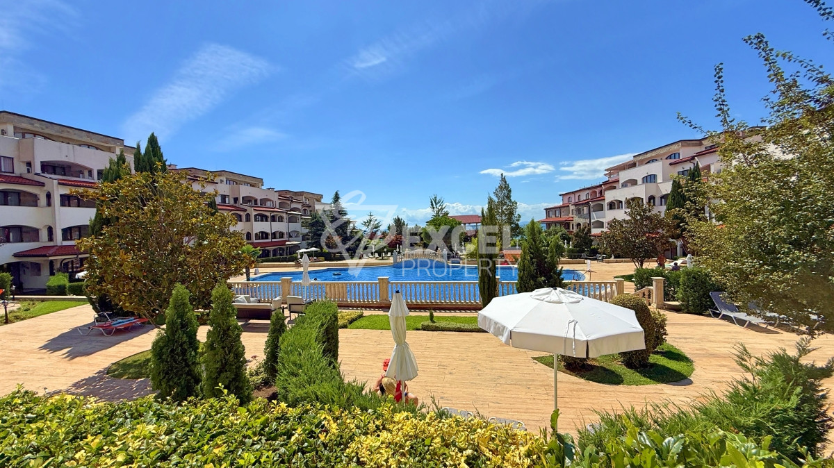 Уникальная многокомнатная недвижимость с атмосферой дома на первой линии моря - Святой Влас