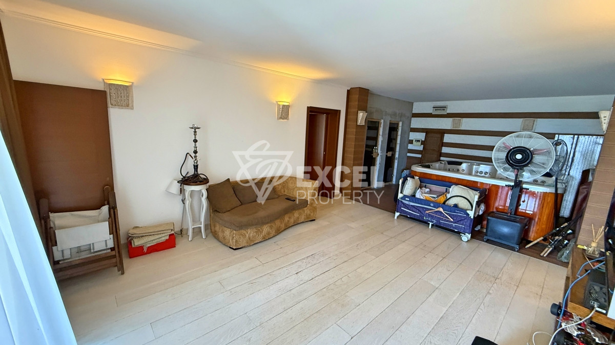 Уникальная многокомнатная недвижимость с атмосферой дома на первой линии моря - Святой Влас