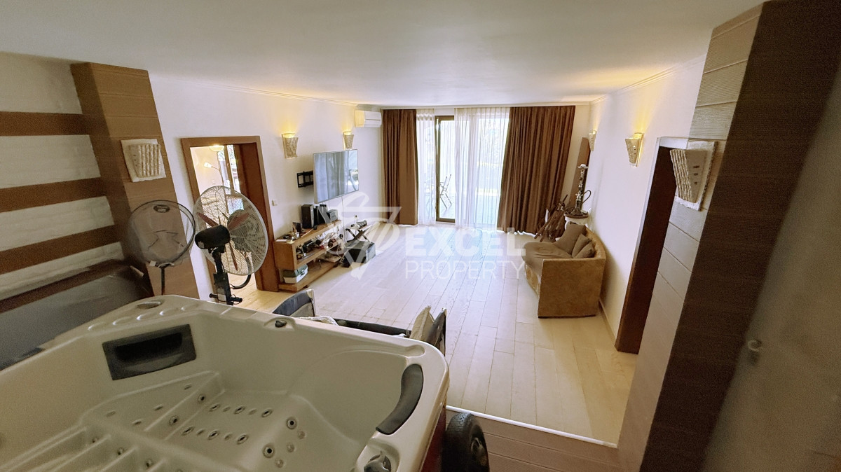 Уникальная многокомнатная недвижимость с атмосферой дома на первой линии моря - Святой Влас