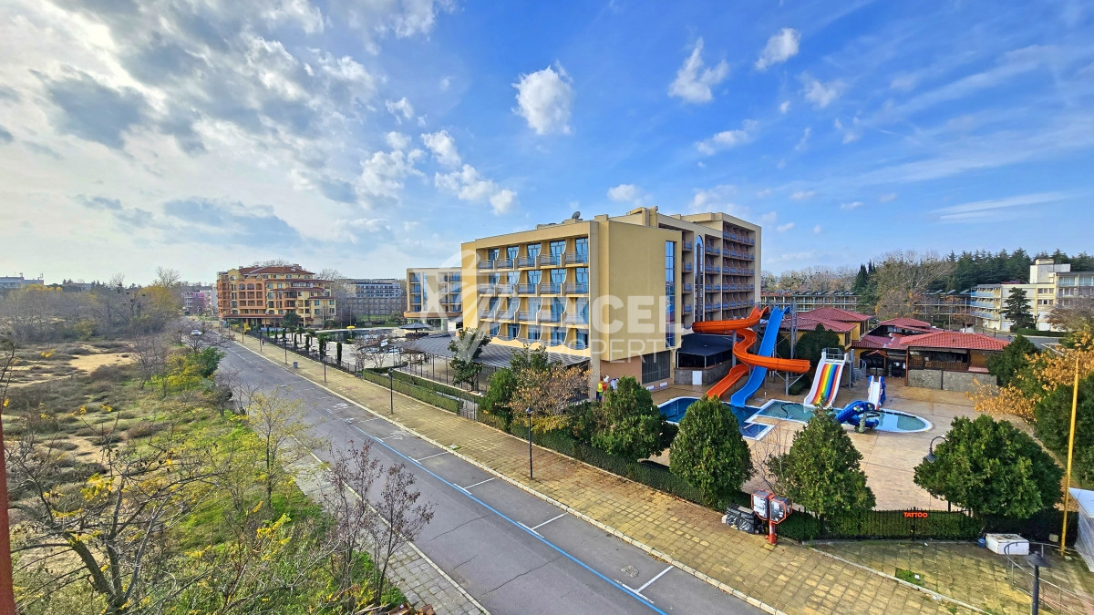 Двухкомнатная квартира на первой линии моря в Солнечном Береге – комплекс Дюн Резиденс