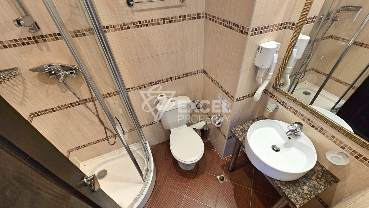 Меблированная двухкомнатная квартира в метрах от моря на Солнечном Берегу