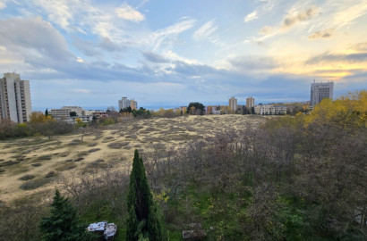 Двухкомнатная квартира в центре Несебра — отличное местоположение и большой потенциал