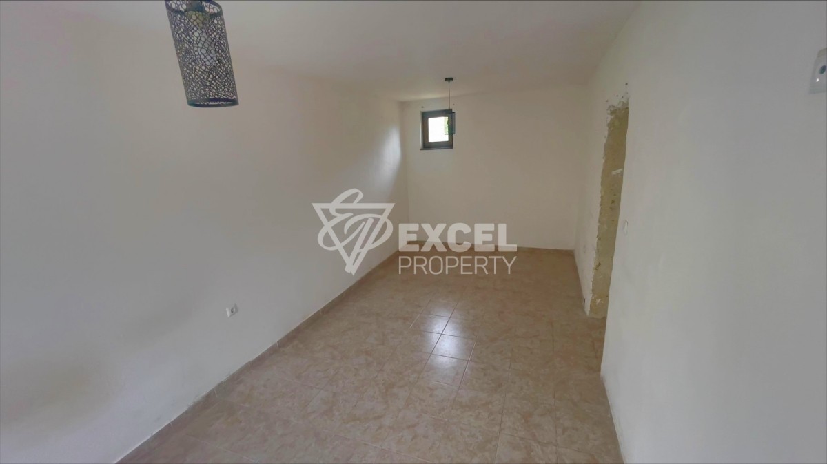 Одноэтажный дом с двумя спальнями в Горице на продаже