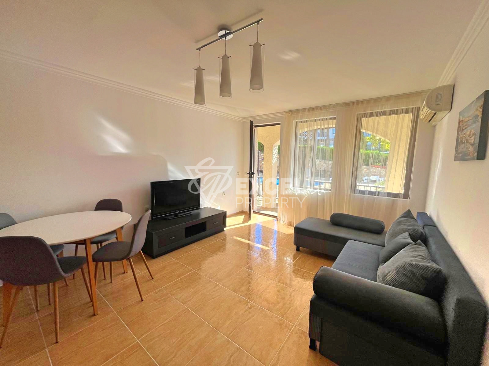 Просторная трёхкомнатная квартира в комплексе «Камбани 3», Святой Влас