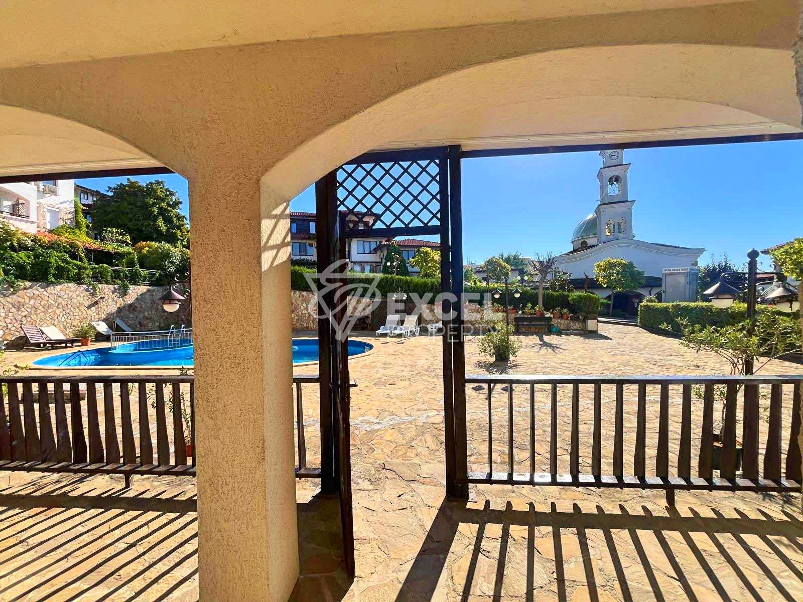 Просторная трёхкомнатная квартира в комплексе «Камбани 3», Святой Влас