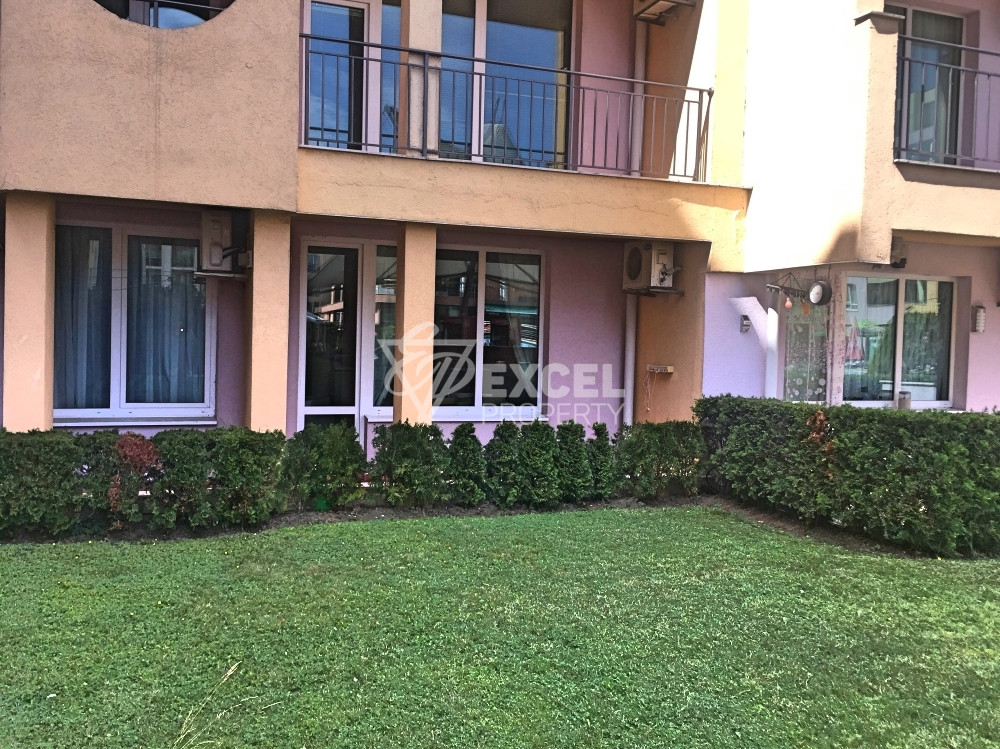 Меблированная трехкомнатная квартира на Солнечном Берегу в комплексе Поло Резорт.