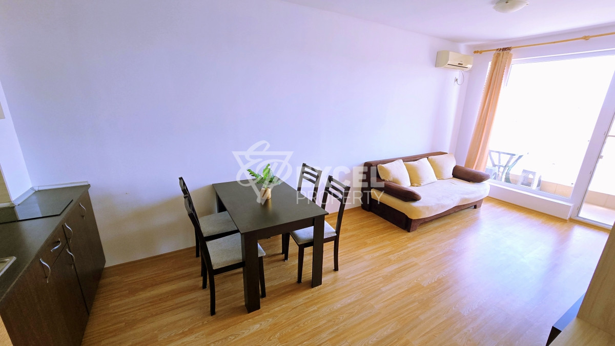 Двухкомнатная квартира в комплексе Сани Дей 6, Солнечный Берег