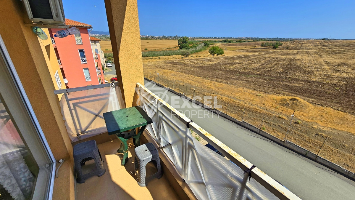 Двухкомнатная квартира в комплексе Сани Дей 6, Солнечный Берег