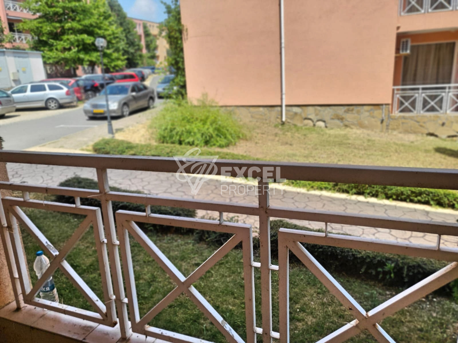Трехкомнатная квартира на первом этаже с двумя террасами